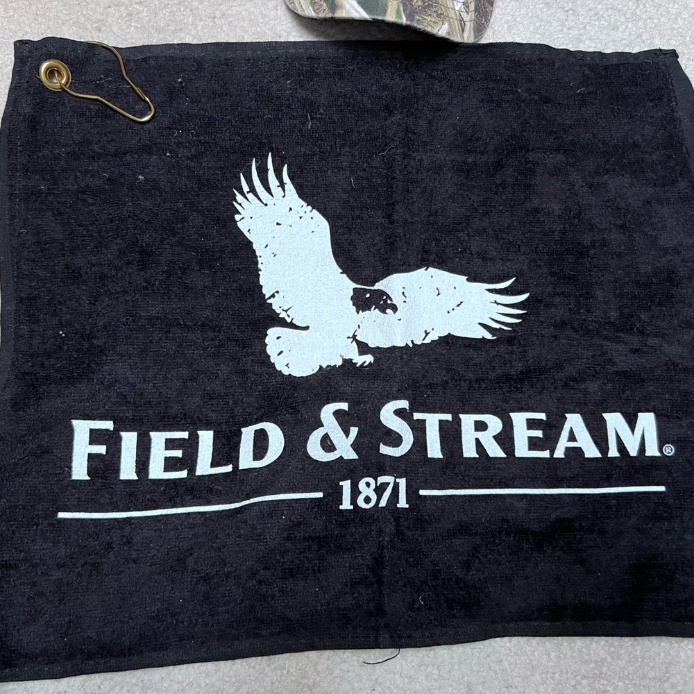 New Field & Stream GOLF TERRY Black Towel with Logo Black NEW no tags NEW ❤️